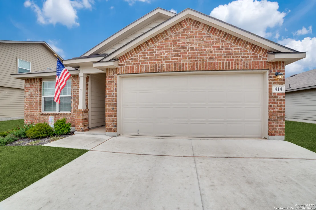 Photo of 414 SABINE RIV