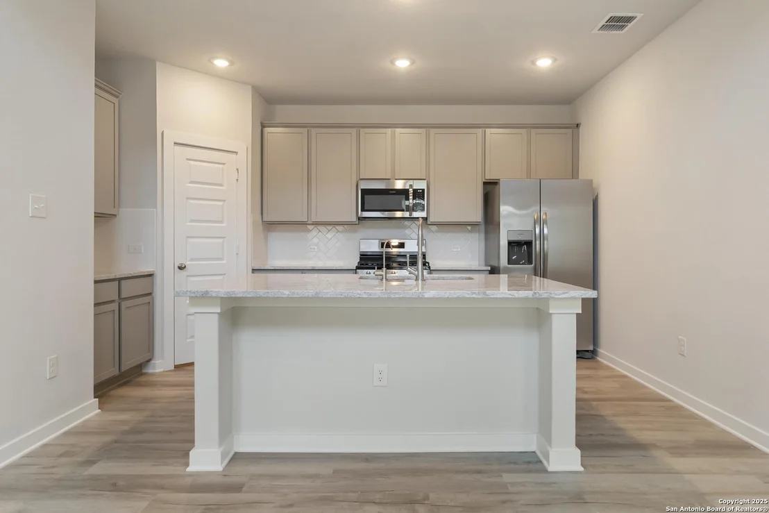 Photo of 15018 Homing Meadow