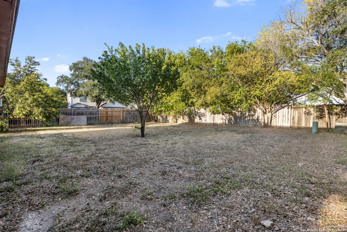 Photo of 7298 PINE BR