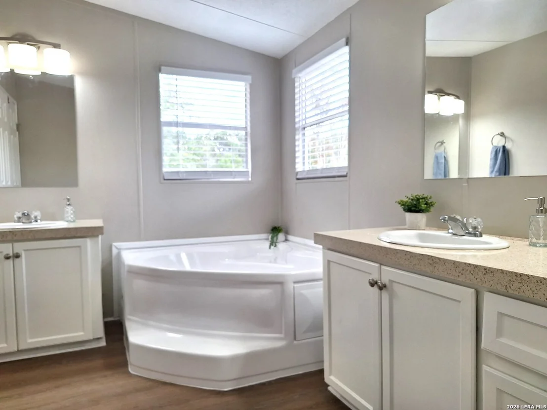 Photo of 533 Las Hadas