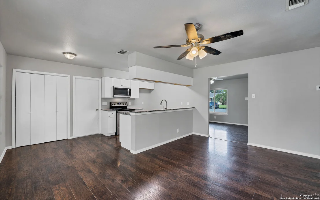 Photo of 4430 CLEAR SPRING DR