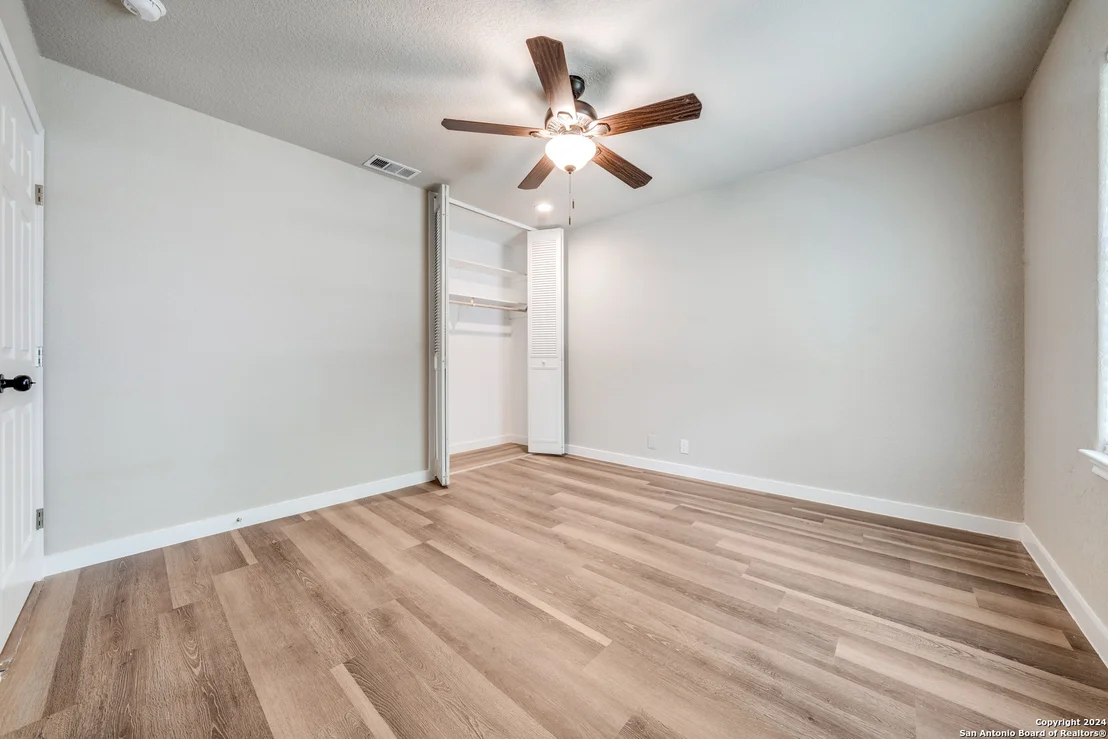 Photo of 9622 five forks