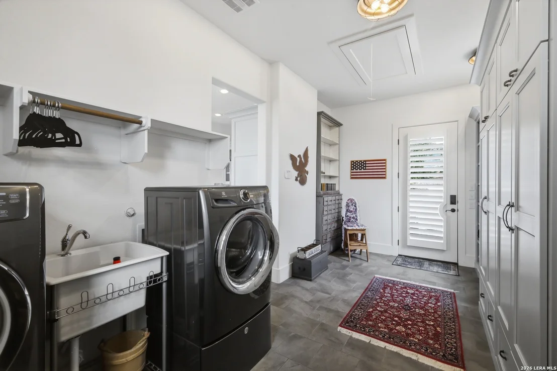 Photo of 10033 KENDALL CYN