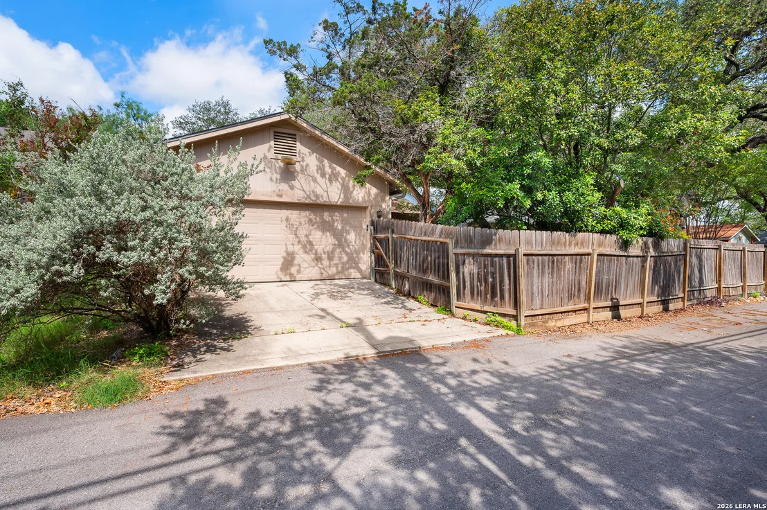 Photo of 11322 Woodridge Path