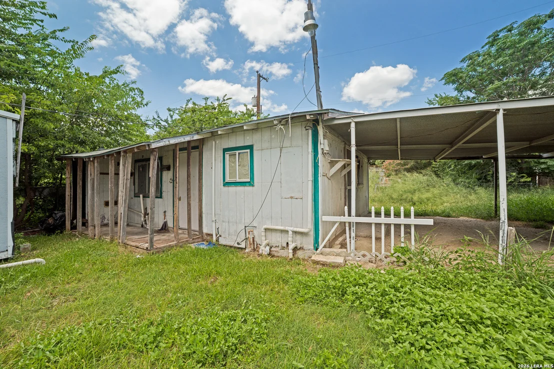 Photo of 711 John Adams