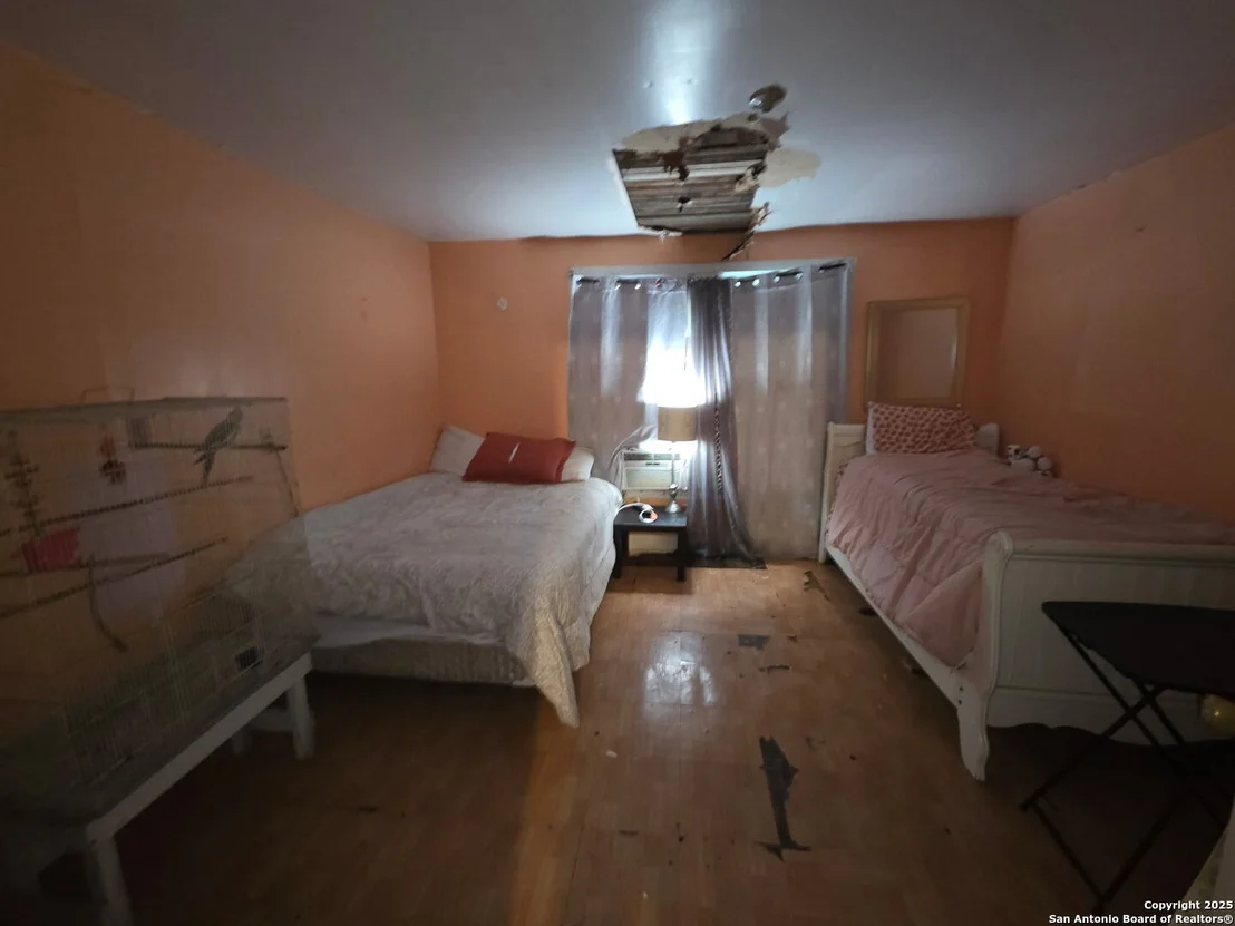 Photo of 238 Lone Star
