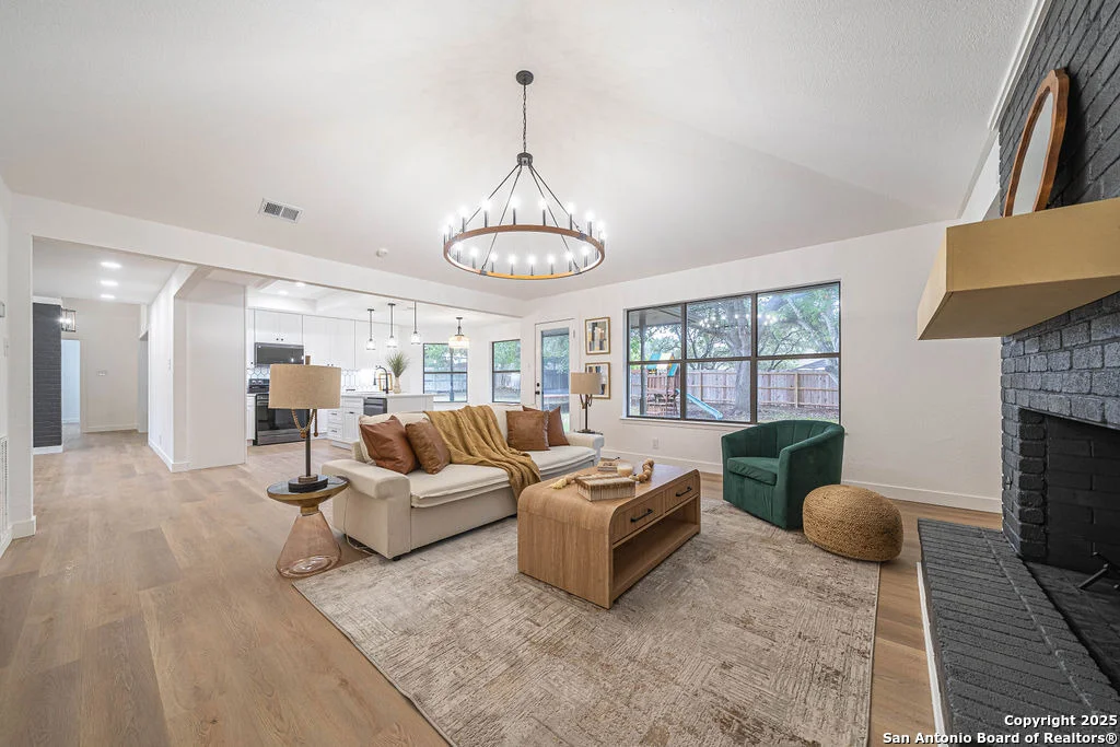 Photo of 6306 Lakewood