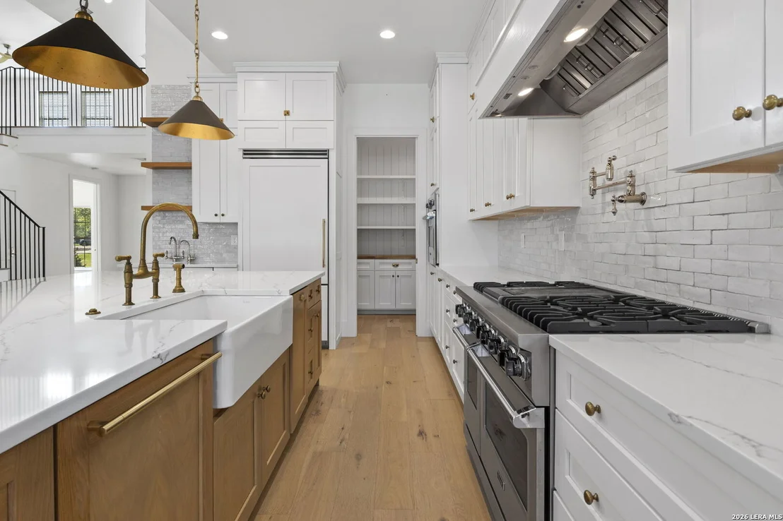 Photo of 807 WADE RD