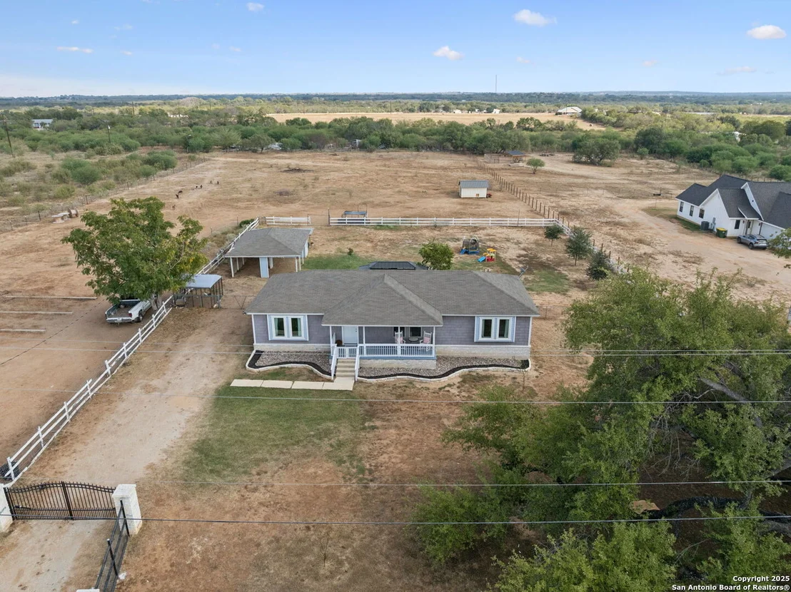 Photo of 7708 Knowlton Rd