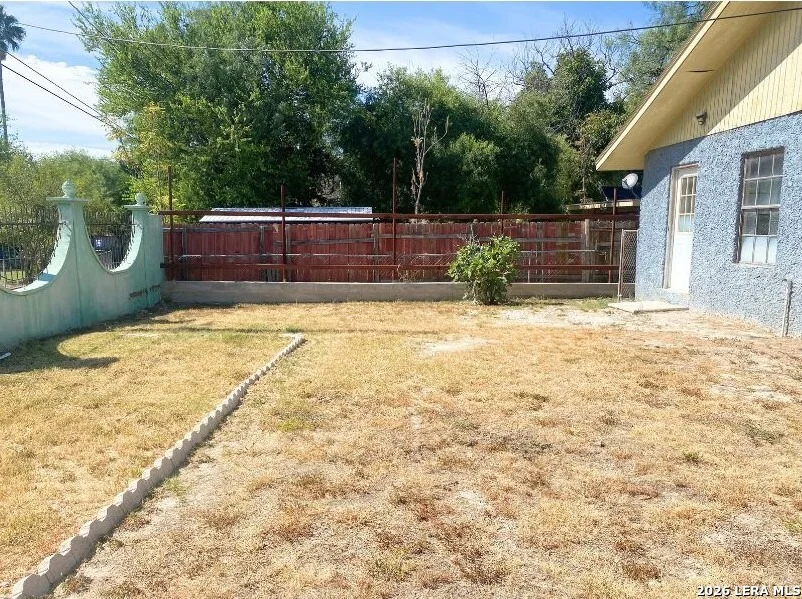 Photo of 402 RAMON ST