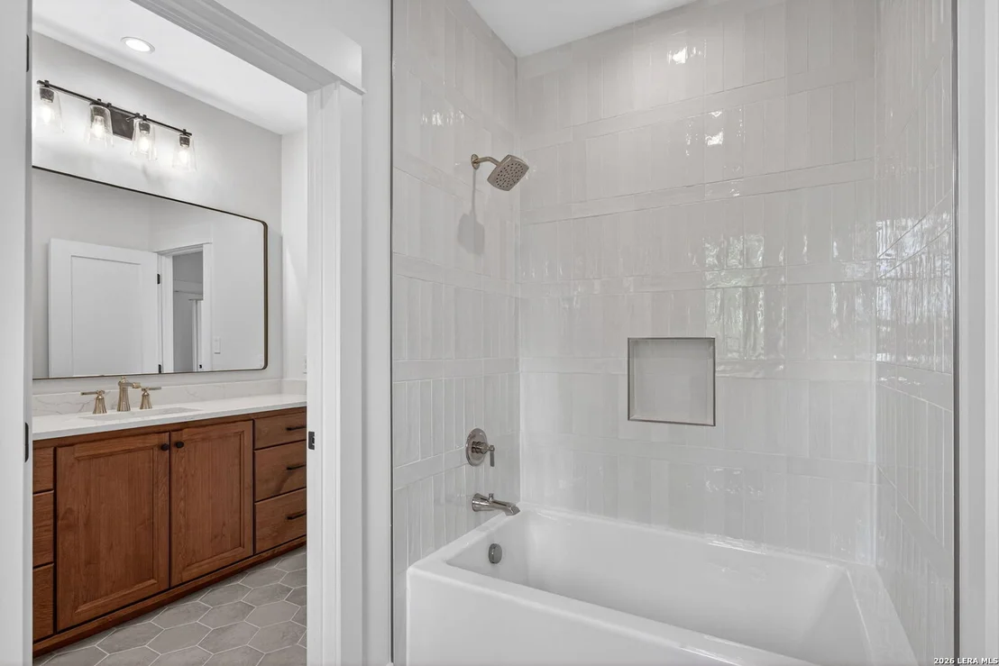 Photo of 255 CLAYWELL DR
