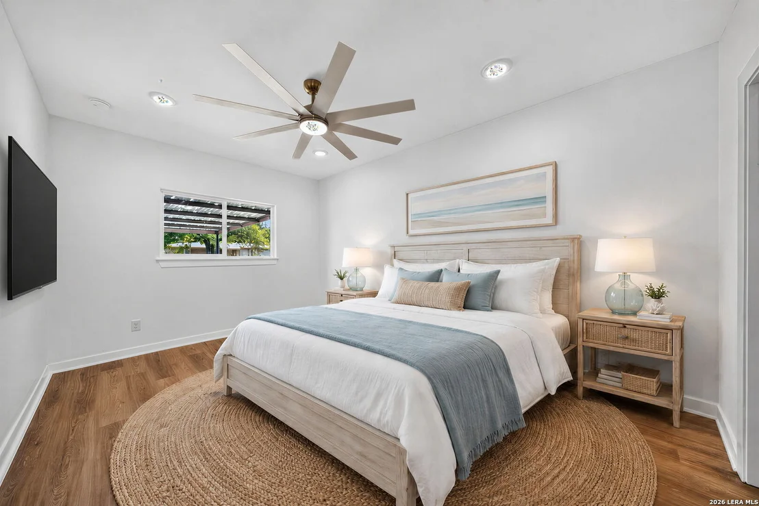 Photo of 359 BARBARA DR