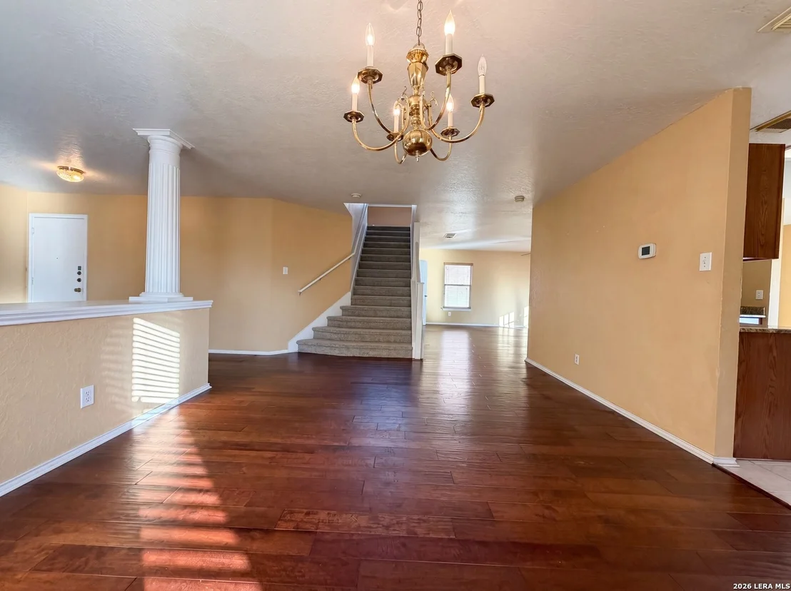 Photo of 121 SPRINGTREE FLD