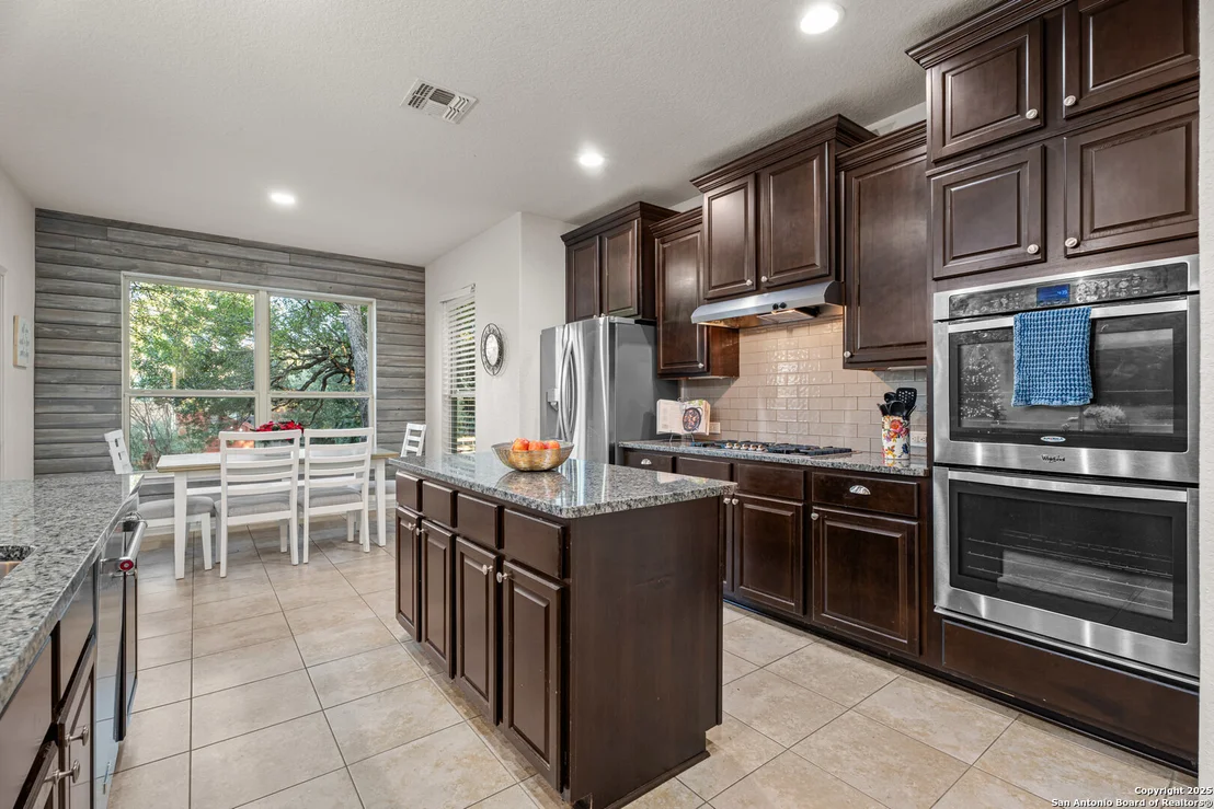 Photo of 1706 Nightshade