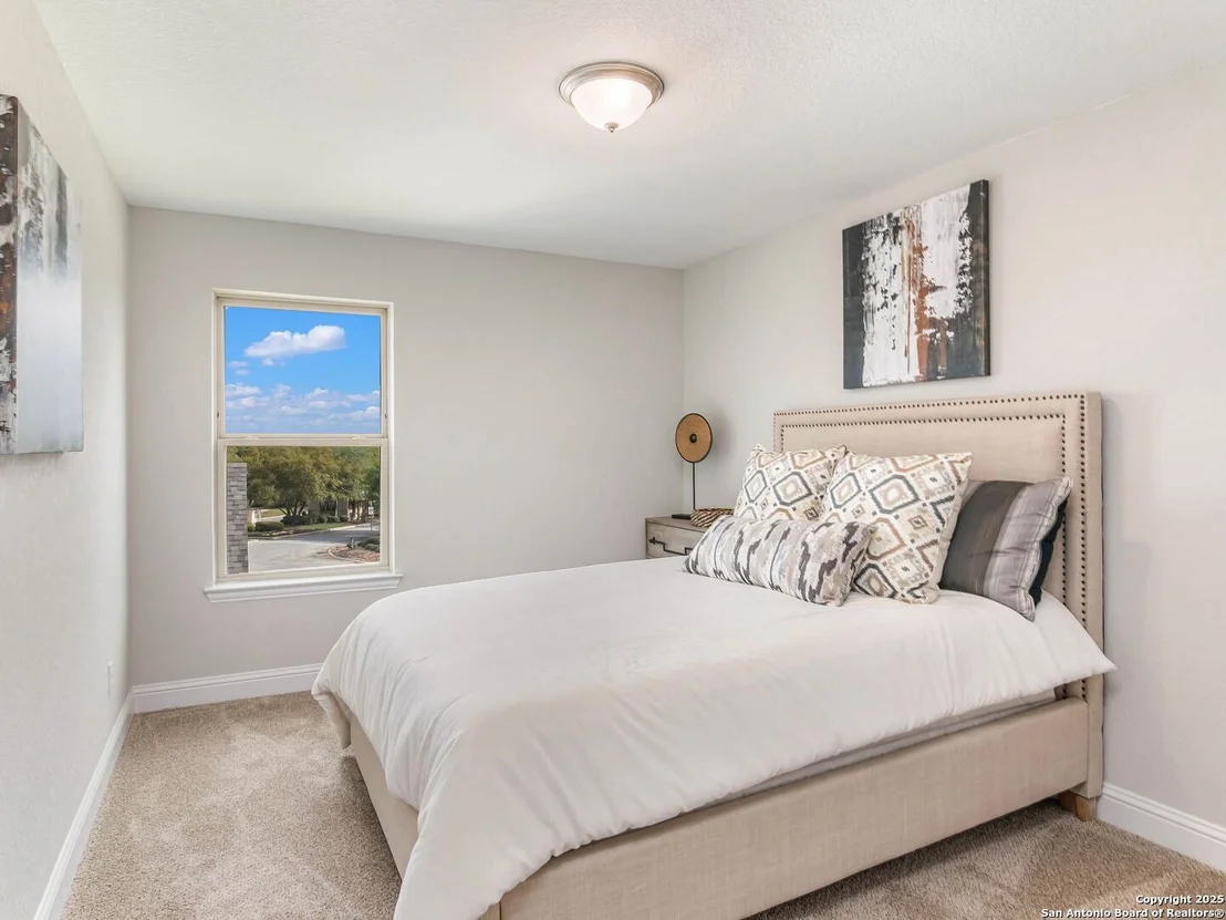 Photo of 712 Pond Bluff