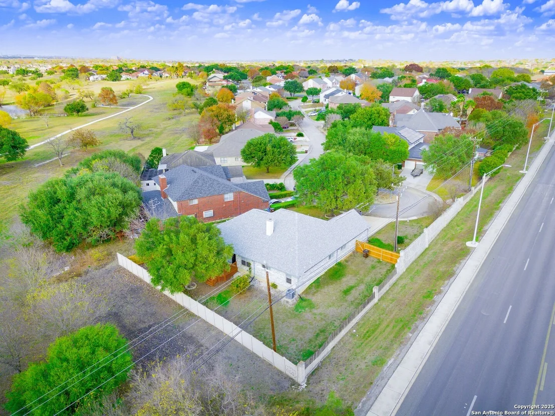 Photo of 7403 Legend Point Dr