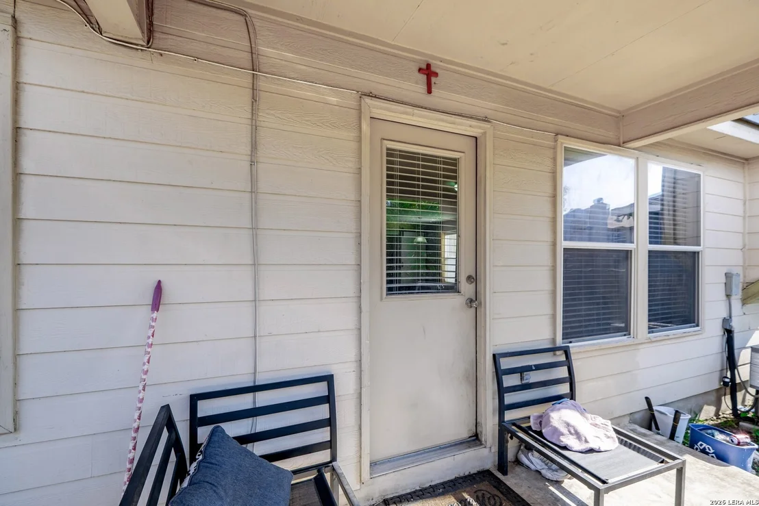 Photo of 24703 Maple Crest
