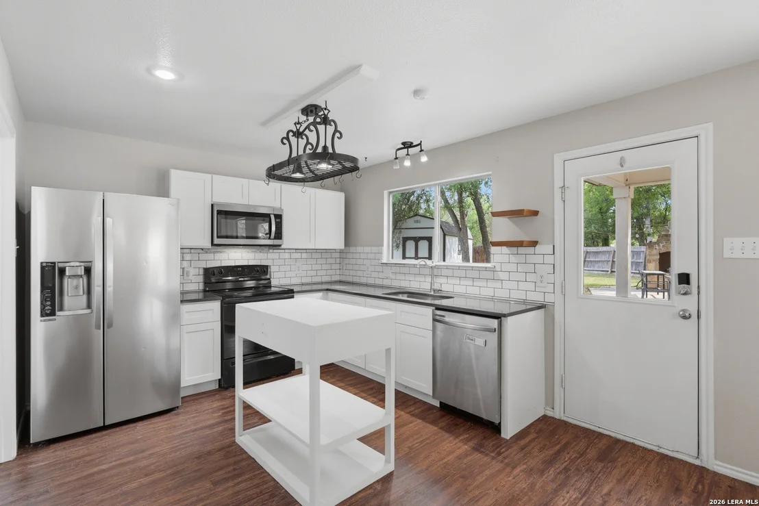 Photo of 11122 HILLSDALE LOOP