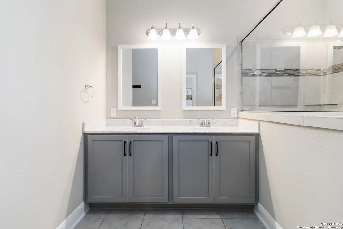 Photo of 612 WIPPER