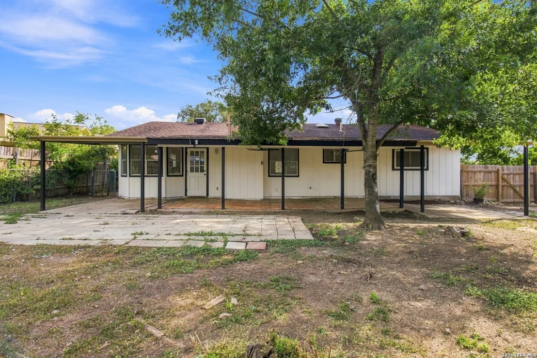 Photo of 6814 SUNLIGHT DR