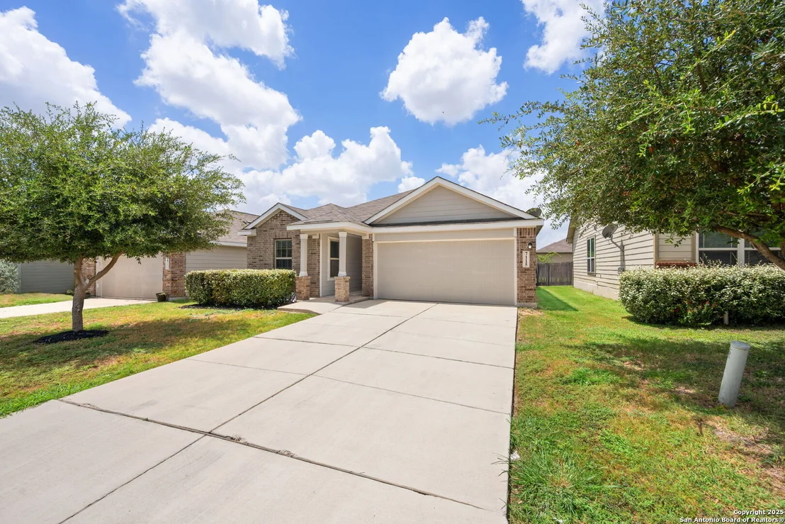 Photo of 7115 Azalea Sq