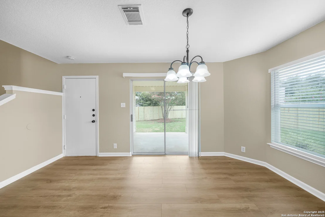 Photo of 3971 Cherokee Blvd