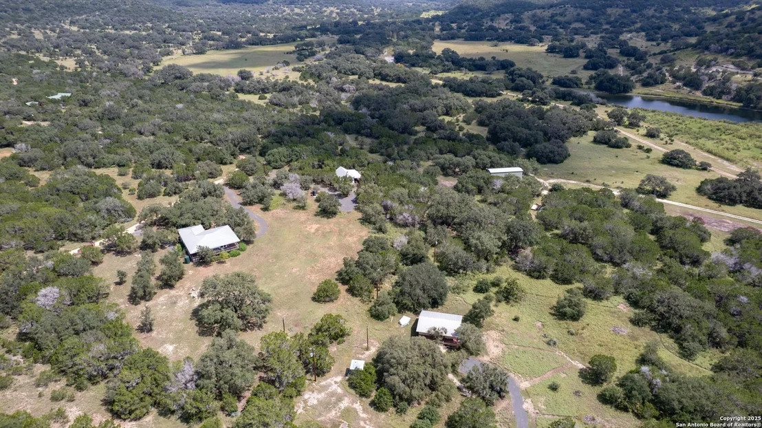 Photo of 565 Loop Rd.
