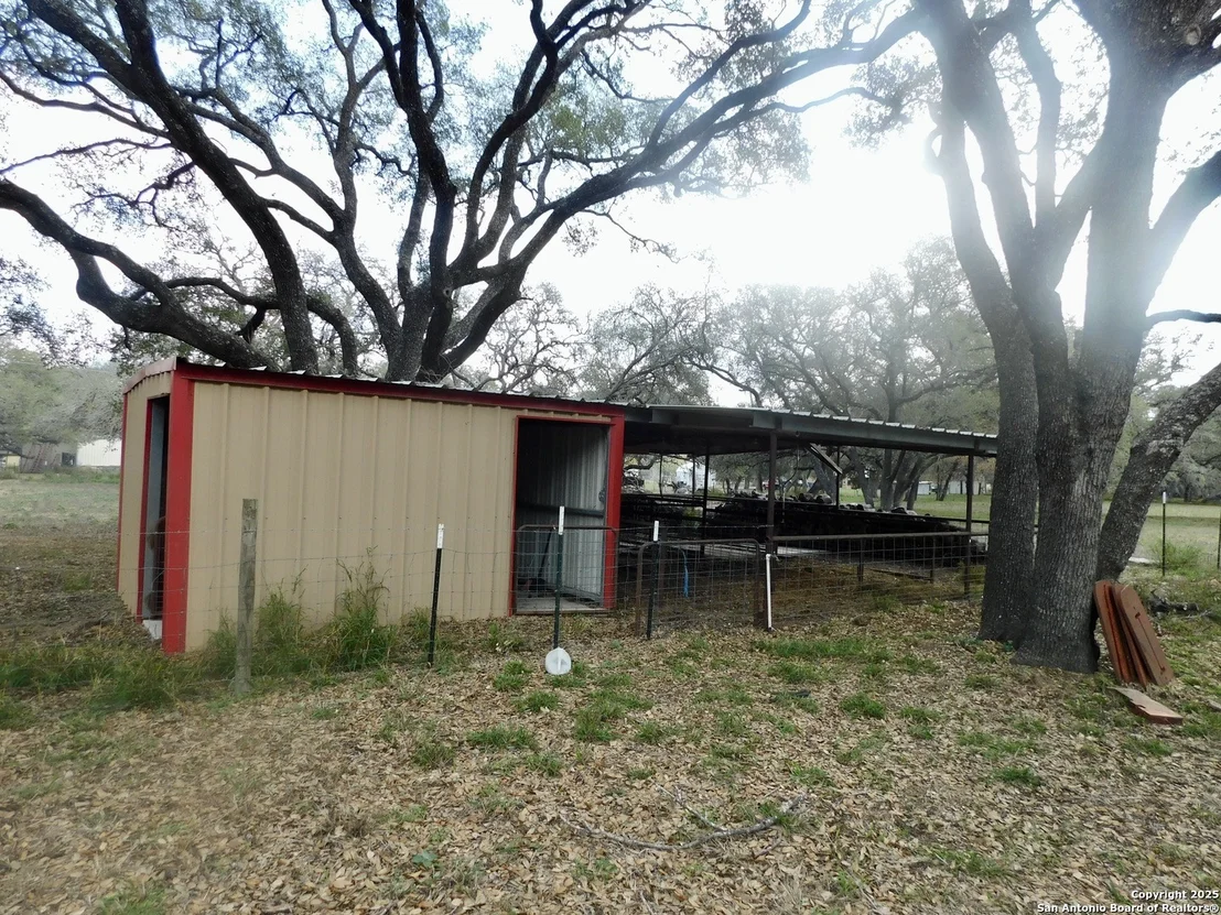 Photo of 30 CRESTLINE DR