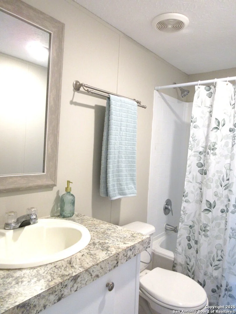Photo of 230 County Road 5635