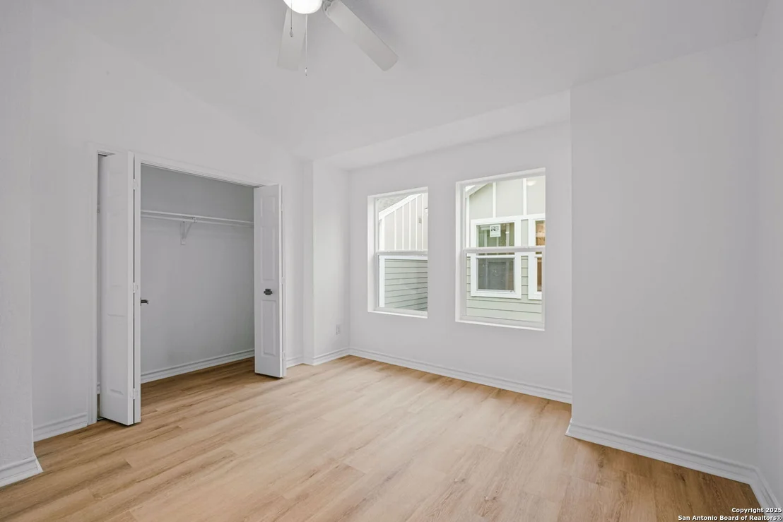 Photo of 1502 S Walters