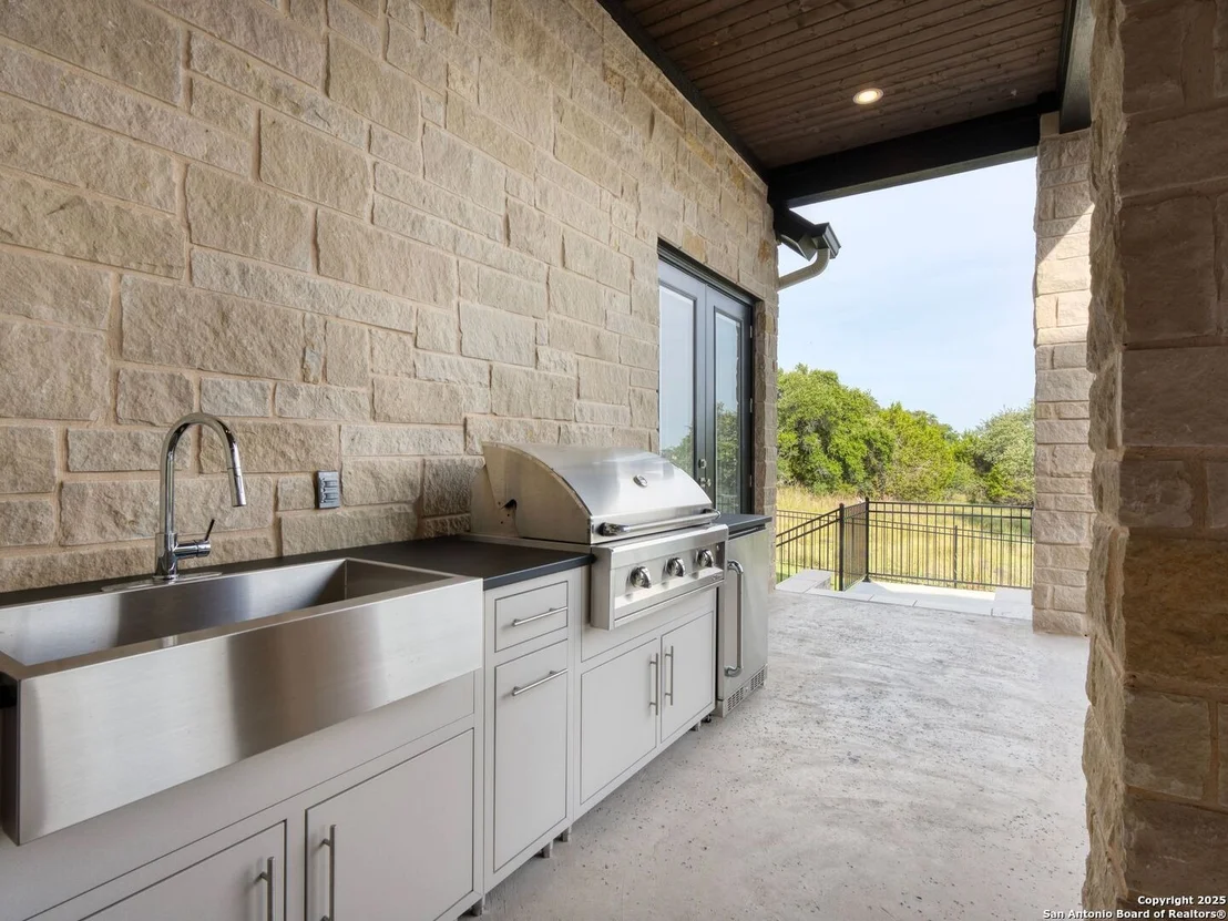 Photo of 207 River Bend