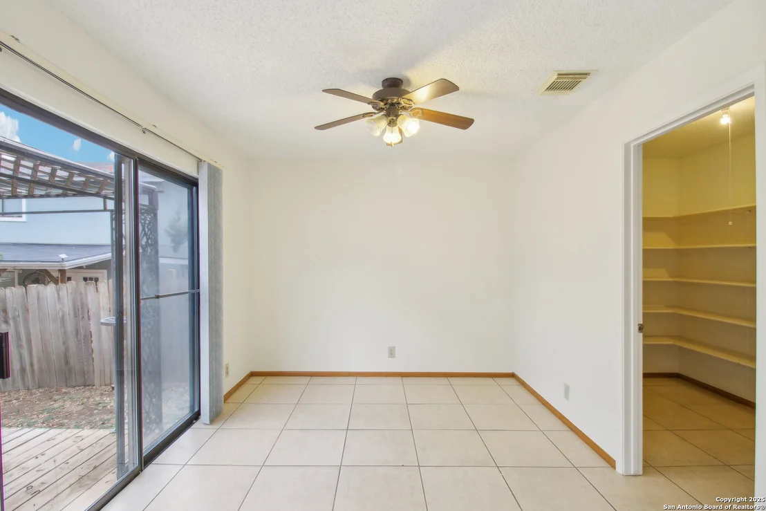 Photo of 7611 Wood Bluff
