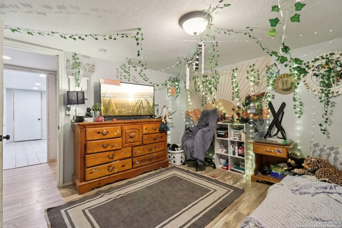Photo of 503 Mockingbird