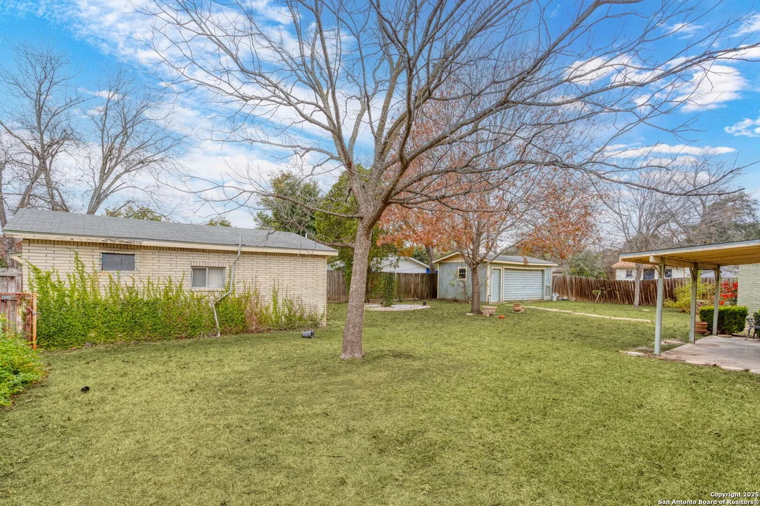 Photo of 104 ROLLING GREEN DR