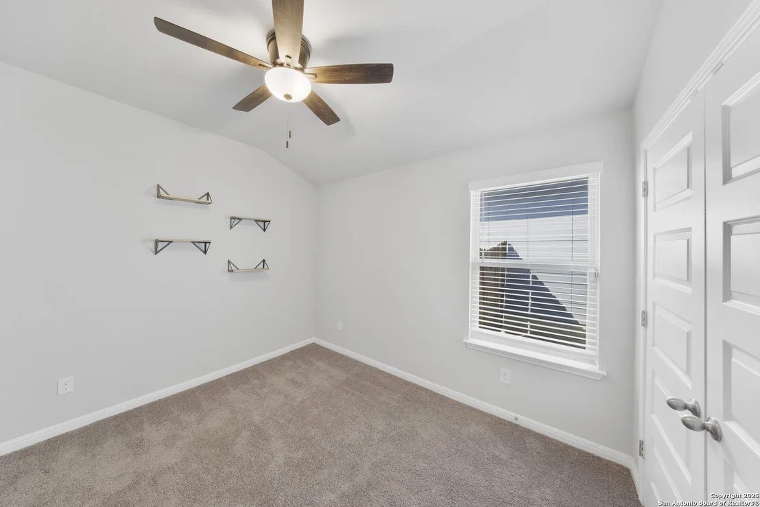 Photo of 752 Clara Park