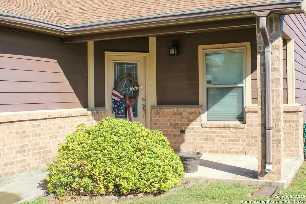 Photo of 906 W Bates