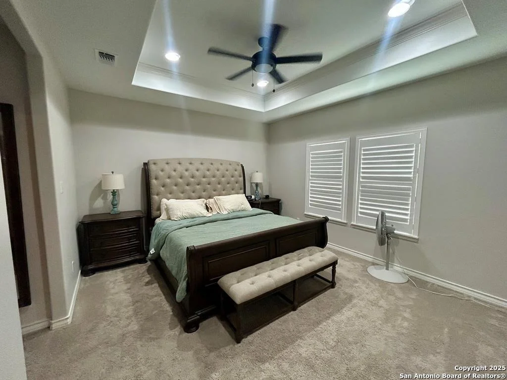 Photo of 101 Chiman Cr