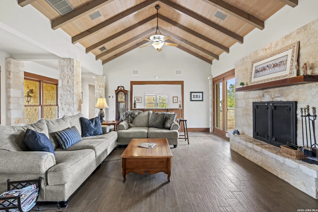 Photo of 957 Cedar Hills