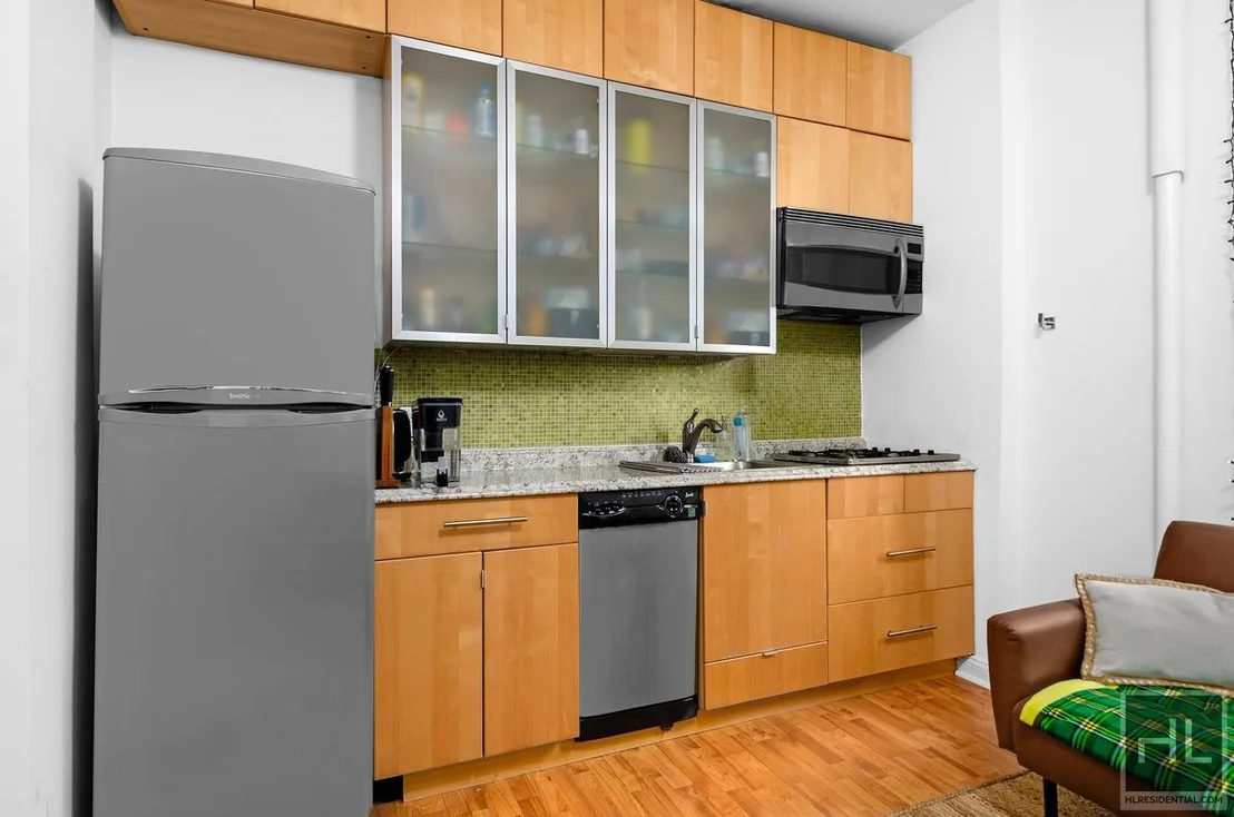 Photo of Unit D at 465 Eastern Parkway