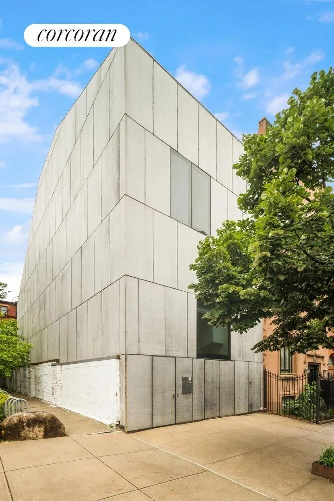 Photo of 208 VANDERBILT Avenue