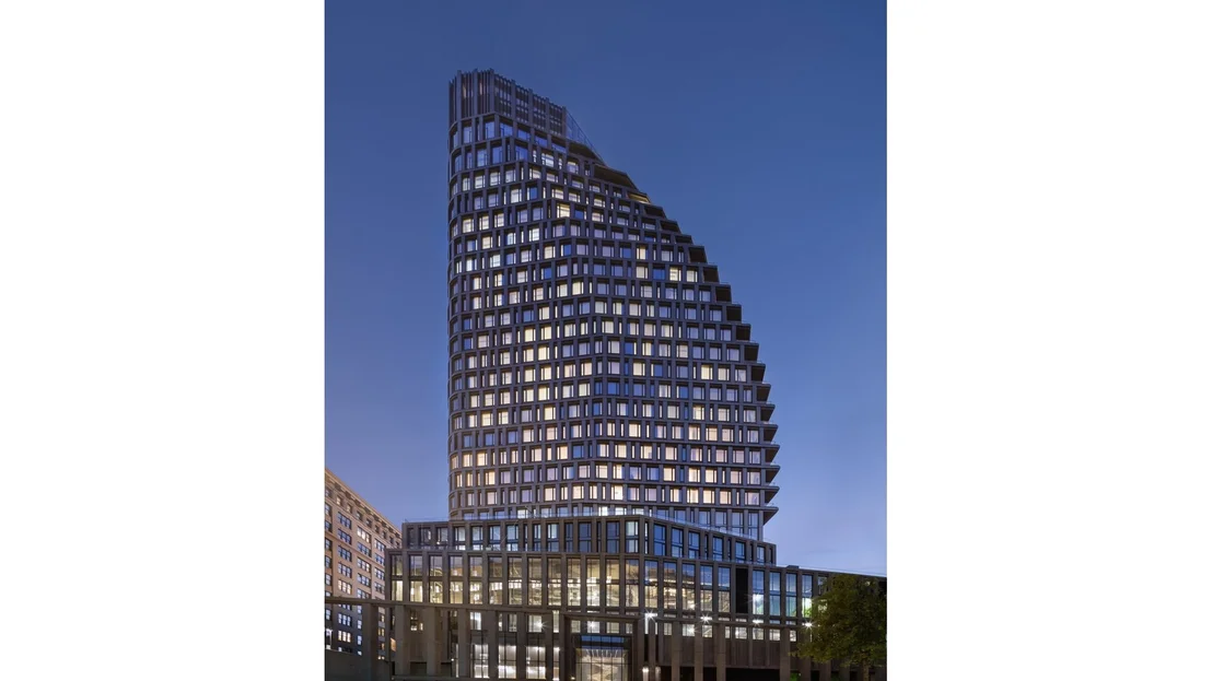 Photo of Unit PHA at 30 FRONT Street