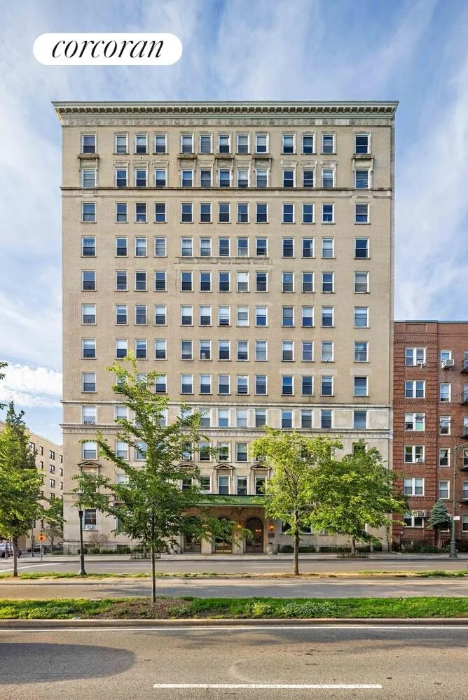 Photo of Unit 5C at 41 EASTERN Parkway