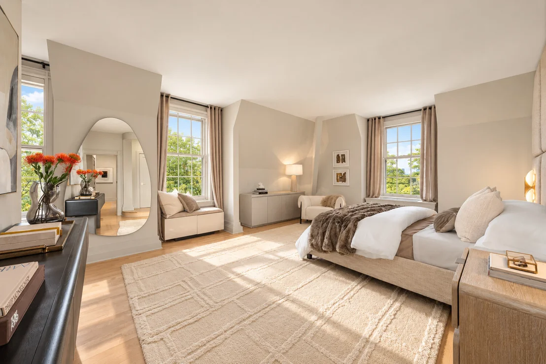 Photo of 337 RIVERSIDE Drive