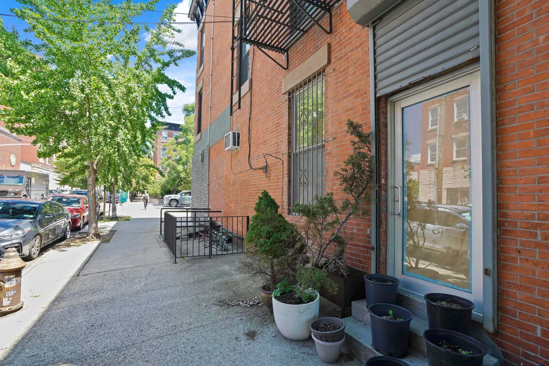 Photo of Unit 2 at 2 4th Place