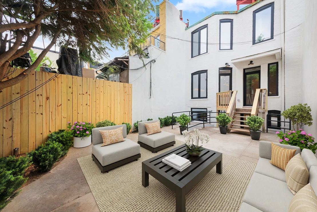 Photo of 217 OVINGTON Avenue
