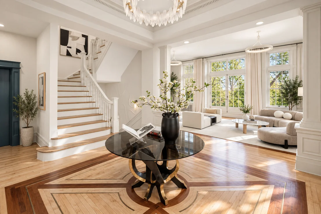 Photo of 337 RIVERSIDE Drive