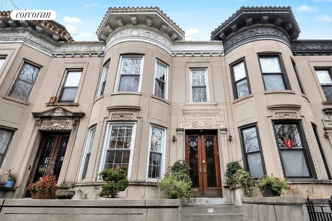 Photo of Unit 0 at 171 MAPLE Street