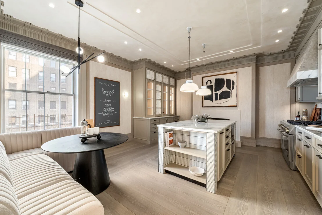Photo of 337 RIVERSIDE Drive
