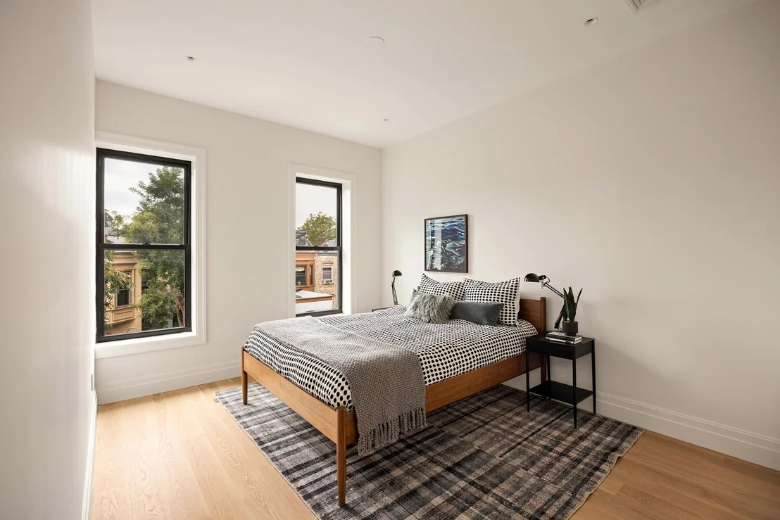 Photo of 220 LINCOLN Road