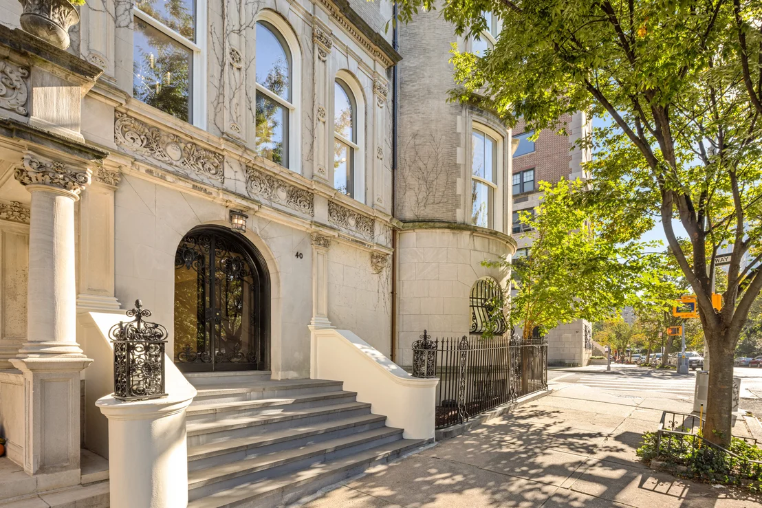 Photo of 40 RIVERSIDE Drive